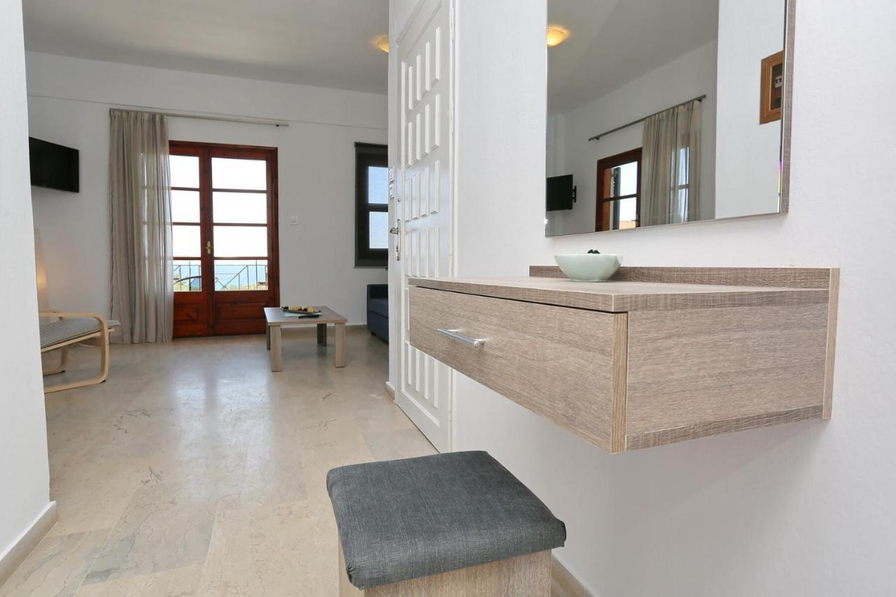Merida Apartments Мола Калива Екстериор снимка