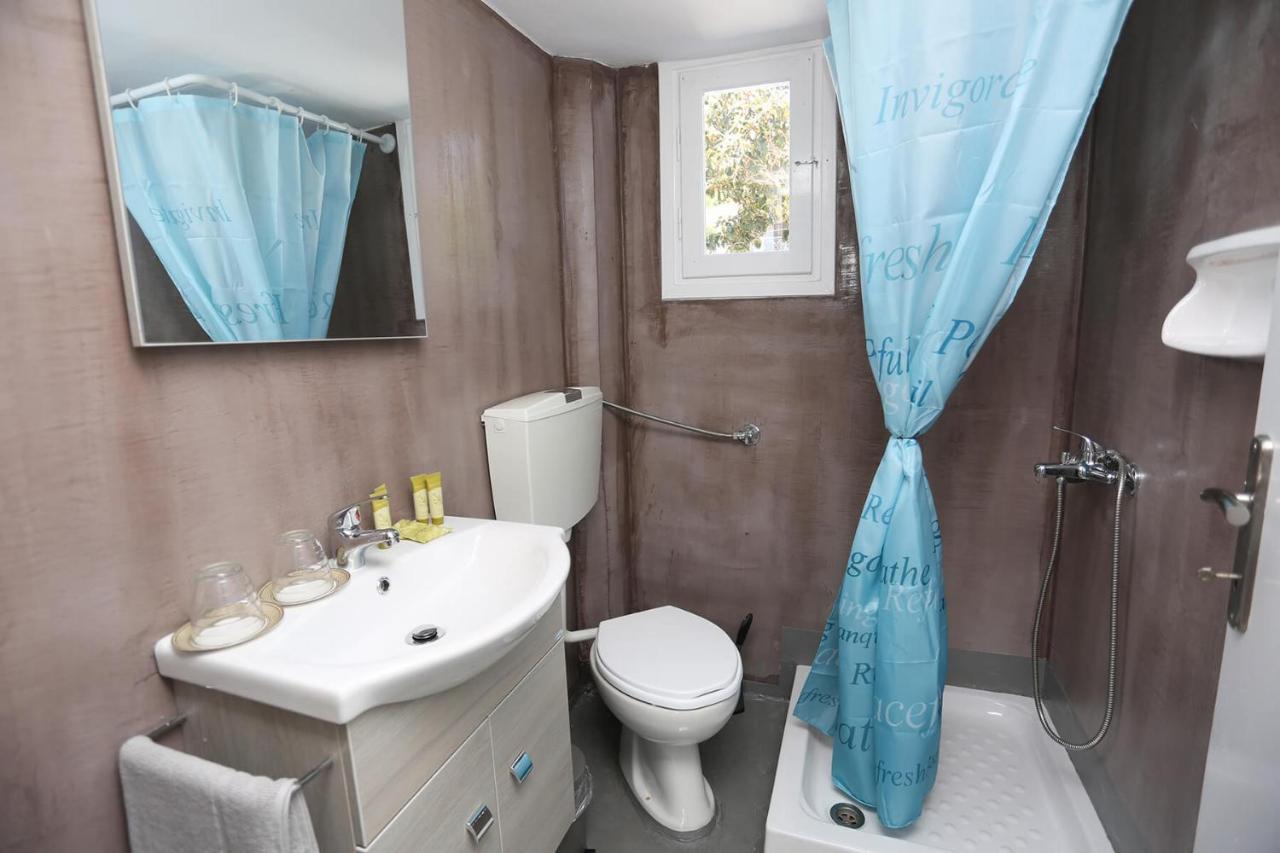 Merida Apartments Мола Калива Екстериор снимка