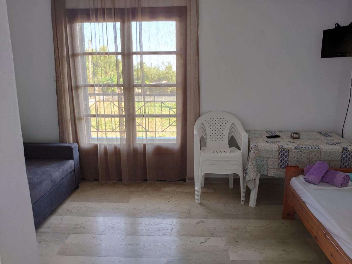 Merida Apartments Мола Калива Екстериор снимка