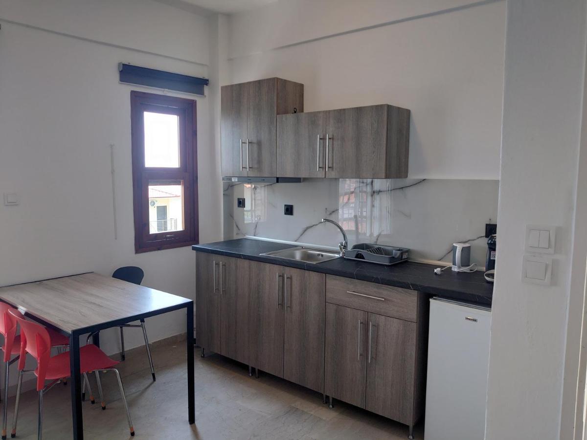 Merida Apartments Мола Калива Екстериор снимка