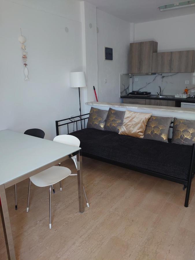 Merida Apartments Мола Калива Екстериор снимка
