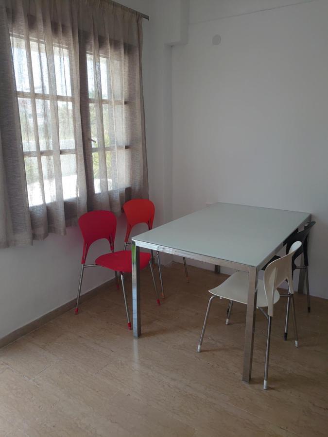 Merida Apartments Мола Калива Екстериор снимка